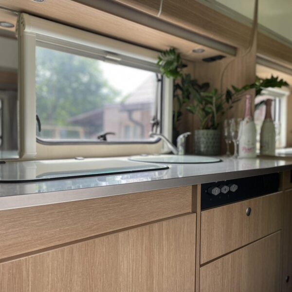 Obytné auto - jedkamchces.cz