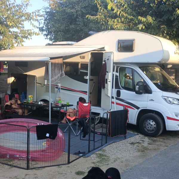 Obytné auto - jedkamchces.cz