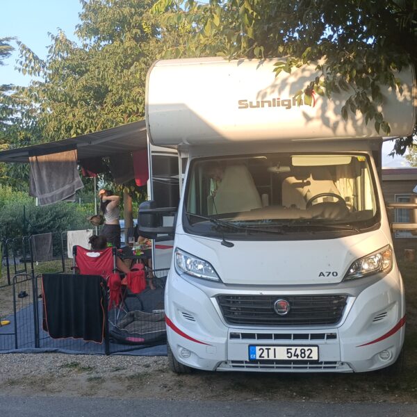 Obytné auto - jedkamchces.cz